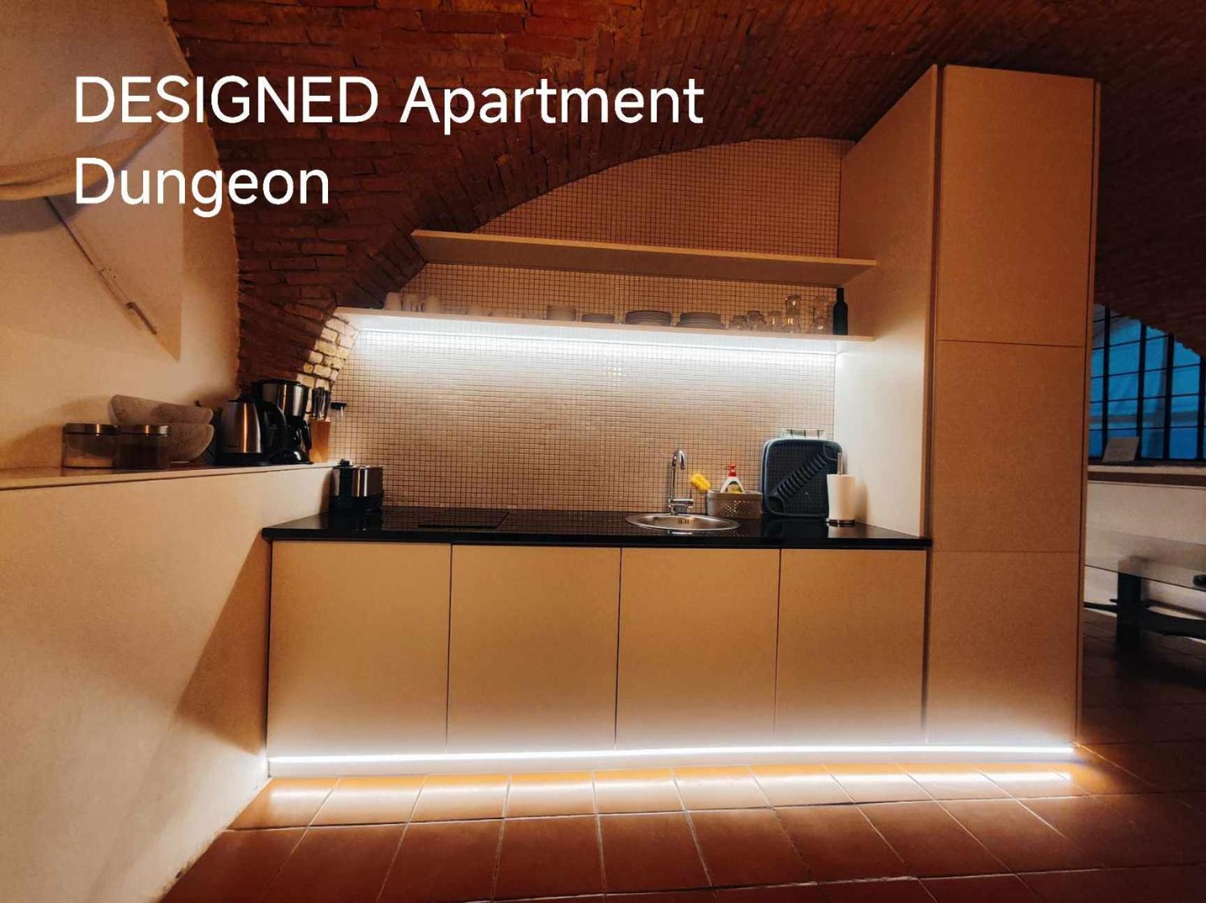Dungeon Apartment Любляна Экстерьер фото